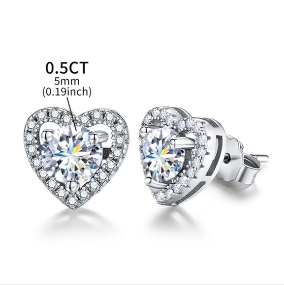 Certified 1ct VVS1 Moissanite Heart Stud Earrings - Picture 8 of 8